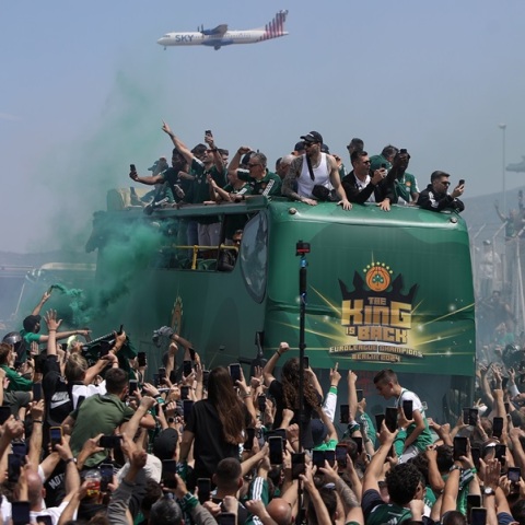 Αποθέωση γνωρίζει ο Παναθηναϊκός 