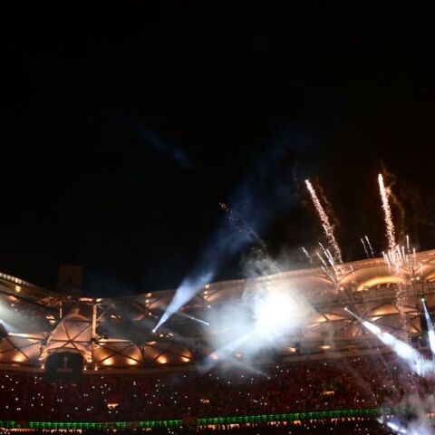 Η φαντασμαγορική έναρξη του τελικού του Confrence League 