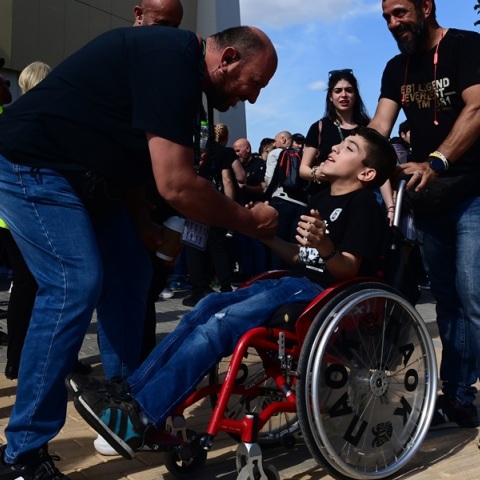 ο μικρός Γιαννάκης στον τελικό του Conference League 