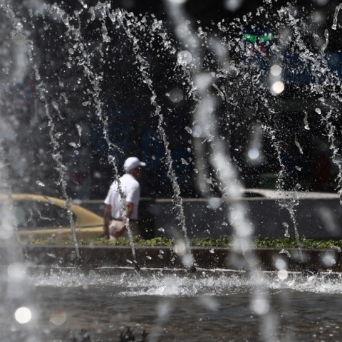 Ζέστη και μίνι καύσωνας από την Παρασκευή 