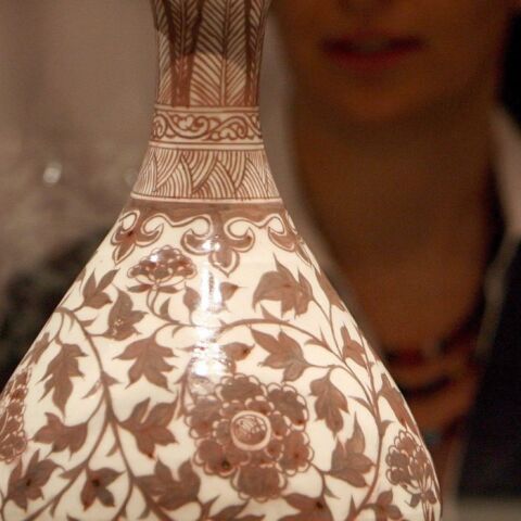 Έξι Γάλλοι συνελήφθησαν για την κλοπή ενός σπάνιου βάζου Μινγκ 