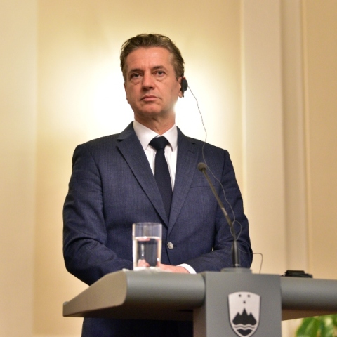 O πρωθυπουργός της Σλοβενίας Ρόμπερτ Γκόλομπ