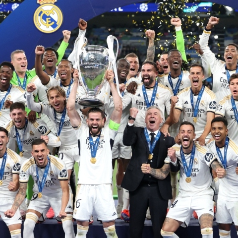 ποδοσφαιριστες πανυγηριζουν