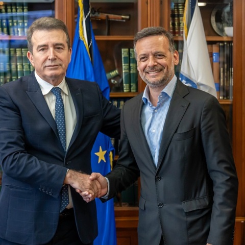 Ο Δήμαρχος Αθηναίων, Χάρης Δούκας και ο Υπουργός Προστασίας του Πολίτη, Μιχάλης Χρυσοχοΐδης.