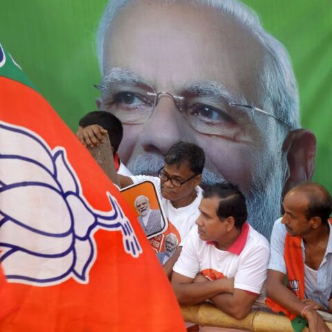 Ινδία: Πύρρειος η νίκη του Ναρέντρα Μόντι