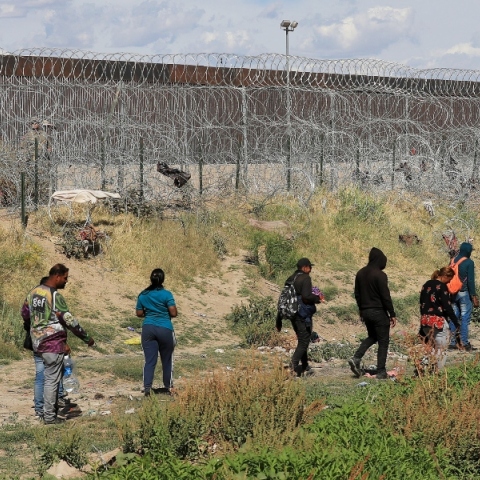 μετανάστες, φραχτης
