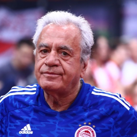 Ολυμπιακός: Αγνώριστος ο Τάκης Τσουκαλάς που κουρεύτηκε για την κατάκτηση του Conference League