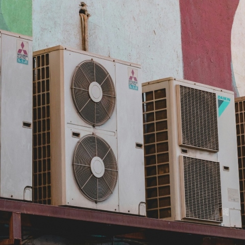 κλιματιστικά σε τοιχο