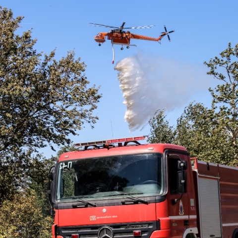 πυροσβεστικο οχημα, ελικοπτερο, δασος