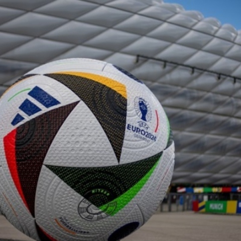 μπαλα ποδοσφαιρου, γηπεδο