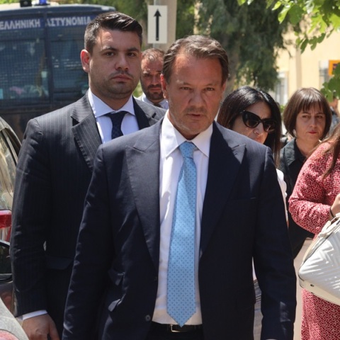 Απόστολος Λύτρας: Η στιγμή της σύλληψης έξω από την ιδιωτική κλινική