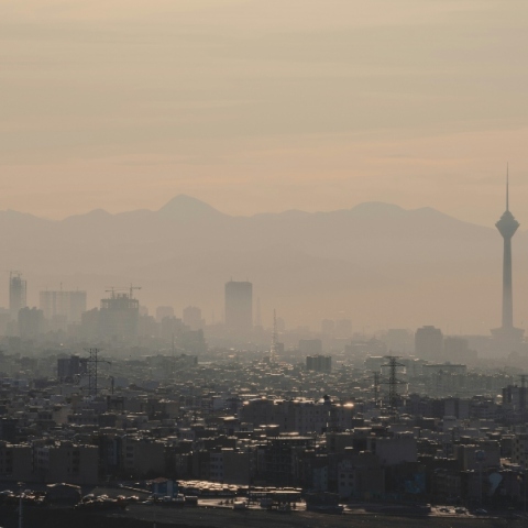 πολη, πολυκατοικιες, νεφος, μολυνση
