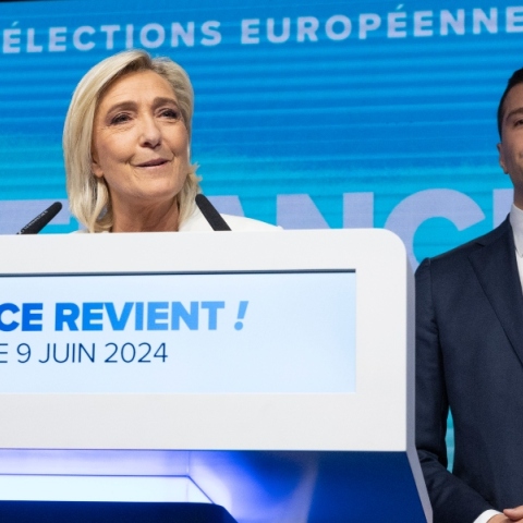 Μαριν Λε Πεν και Τζορνταν Μπαρντελά