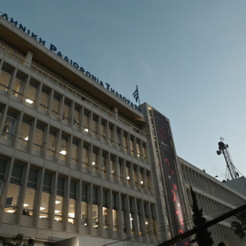 ΕΡΤ: Σε παύση ο συμβασιούχος δημοσιογράφος για ενδοοικογενειακή βία