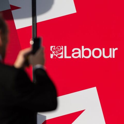 Εργατικό Κόμμα: Υποψήφιος διαγράφηκε αφού στοιχημάτισε να χάσει