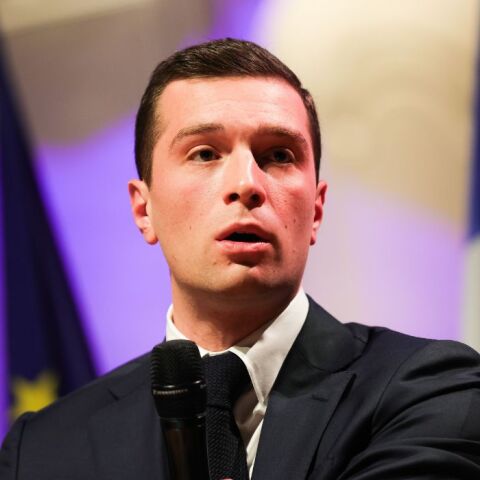 Mπαρντελά: Θέλει να αποκλείσει Γάλλους με διπλή υπηκοότητα από κρατικές θέσεις