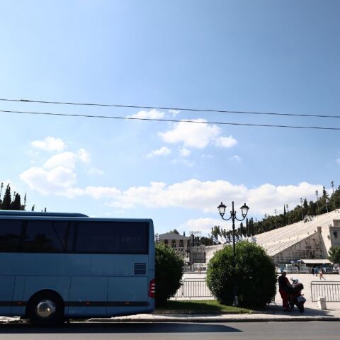 Tουριστικά Λεωφορεία: Αντιδρά ο FedHATTA στην αλλαγή χώρου στάθμευσης