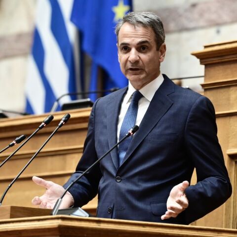 Νέα Δημοκρατία: Κριτική από βουλευτές για στροφή στο κέντρο