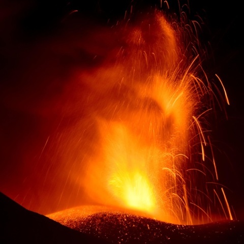 Ξύπνησε η Αίτνα στην Ιταλία 