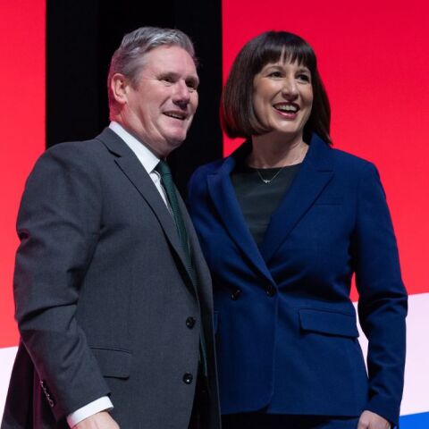 Ρέιτσελ Ριβς: Ποια είναι η πρώτη γυναίκα υπουργός οικονομικών της Βρετανίας