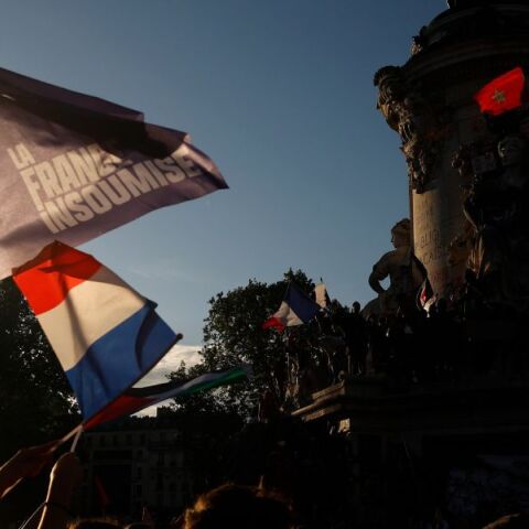 Πανηγυρισμοί για τη νίκη του Νέου Λαϊκού Μετώπου στις γαλλικές εκλογές