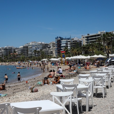 Πάνω από 1.000 καταγγελίες πολιτών για καταπάτηση σε 14 παραλίες - Πρόστιμα 350.000 ευρώ