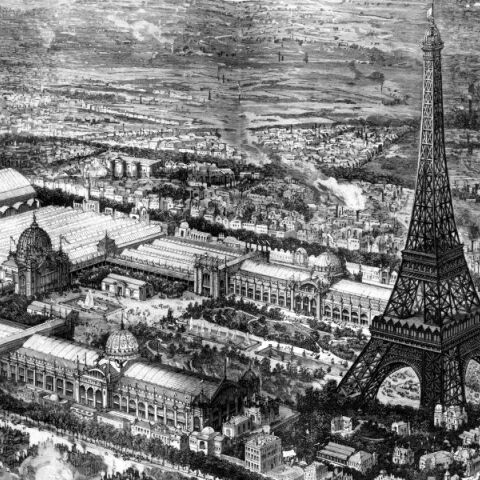 Στο Παρίζι, ο Πύργος του Άιφελ δεσπόζει από το 1923 όταν ολοκληρώθηκε η κατασκευή του