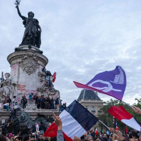 Πανηγυρισμοί για τη νίκη του Νέου Λαϊκού Μετώπου στις γαλλικές εκλογές