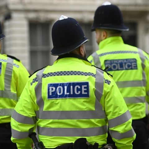 3 βρετανοι αστυνομικοι