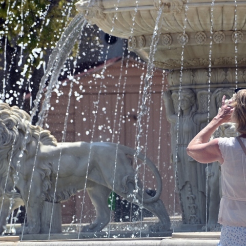 Αίθριος ο καιρός αύριο Τρίτη με μελτέμια