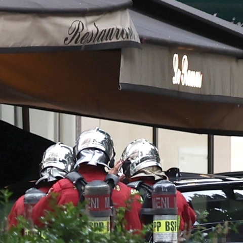 Παρίσι: Αυτοκίνητο παρέσυρε θαμώνες καφετέριας - Ένας νεκρός, δύο τραυματίες σε κρίσιμη κατάσταση