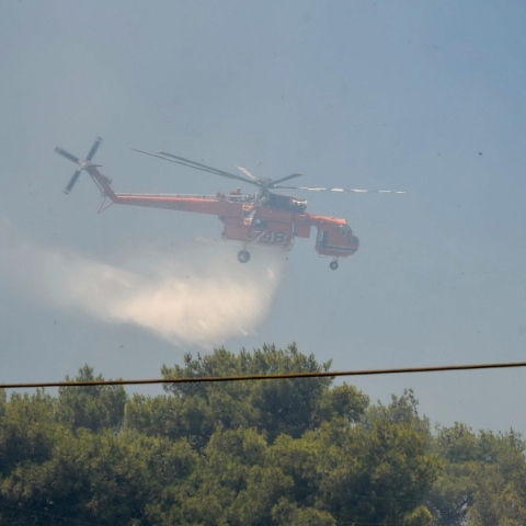 Φωτιά στον Αλμυροπόταμο Ευβοίας – «112» για την ετοιμότητα των κατοίκων