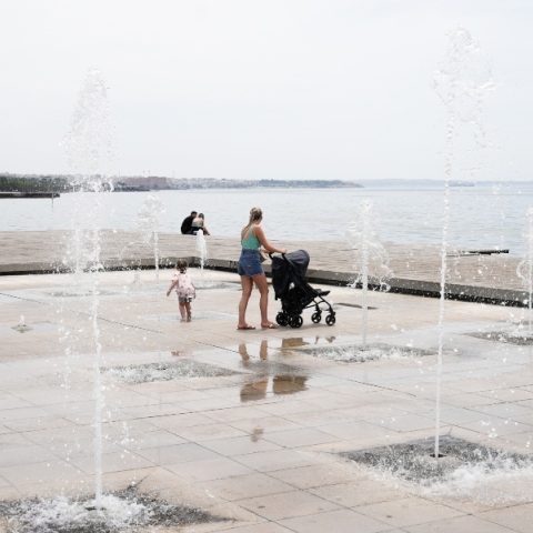 Καιρός: Πολύ υψηλές θερμοκρασίες σήμερα Δευτέρα κυρίως στην ηπειρωτική χώρα