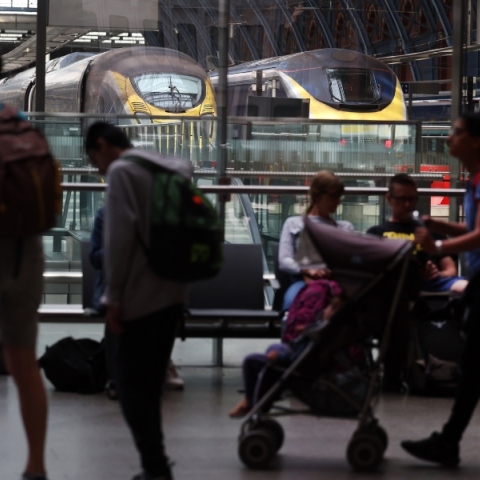 επιβατες, σιδηροδρομικος σταθμος