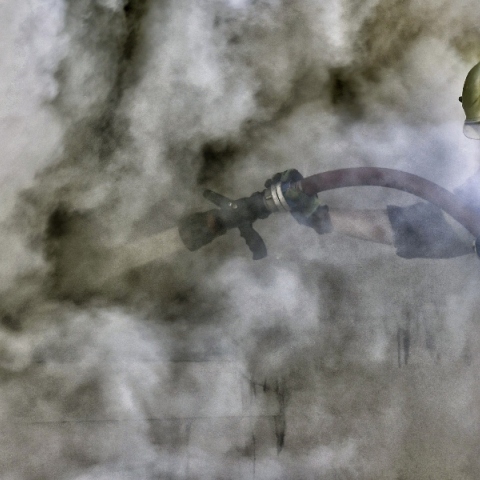 πυροσβεστης, καπνοι