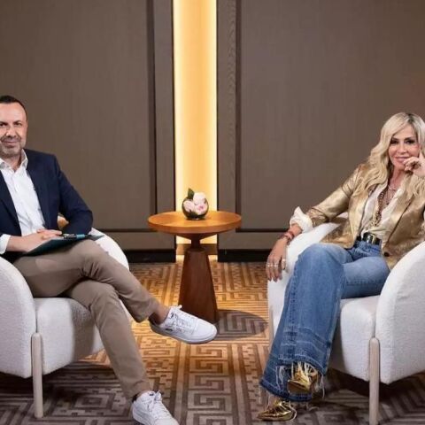 ΑΝΝΑ ΒΙΣΣΗ ΤΡΥΦΩΝΟΣ