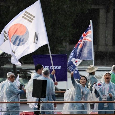 Ολυμπιακοί Αγώνες 2024: Μπέρδεψαν την Νότια Κορέα με τη Βόρεια Κορέα στην τελετή έναρξης