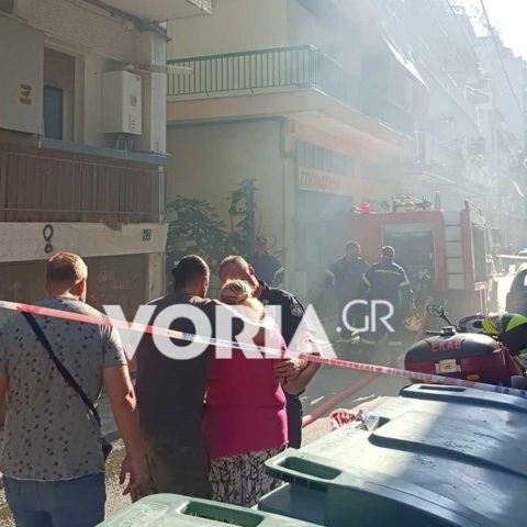 Νεκρή εντοπίστηκε ηλικιωμένη έπειτα από φωτιά σε διαμέρισμα πέμπτου ορόφου στη Θεσσαλονίκη