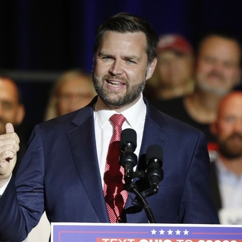 Τζέι Ντι Βανς προς Τζένιφερ Άνιστον: Αηδιαστικό αυτό που είπε για την κόρη μου