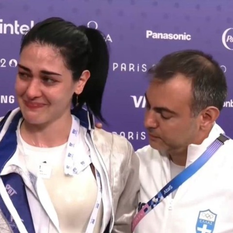 «Λύγισε» η Γκουντούρα: Δες είναι στενοχώρια, είναι συγκίνηση. Συγχωρέστε με