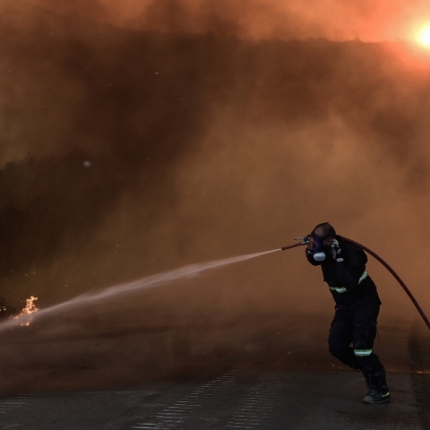 Φωτιά στο Αχλαδοχώρι Σερρών - Μήνυμα από το 112