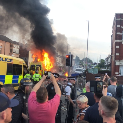 διαδηλωτες, αστυνομικοι, ταραχες, φωτιες