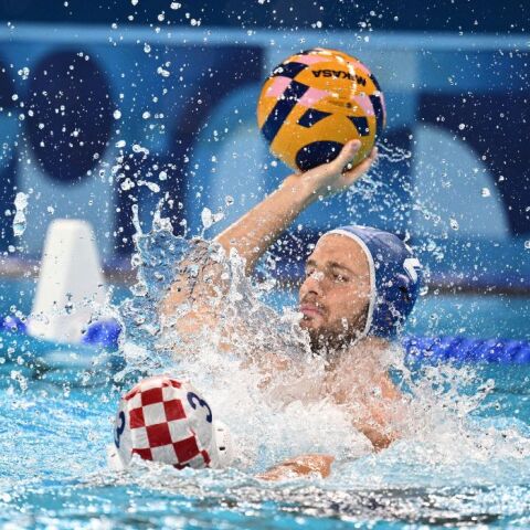 Oλυμπιακοί Αγώνες: Εν ψυχρώ μπουνιά Κροάτη σε Έλληνα στον αγώνα πόλο