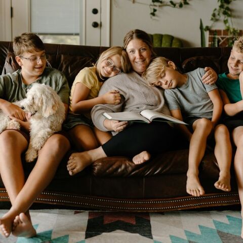 Tradwife: Άλλη μια αμερικανική TikTok μπαλαφάρα