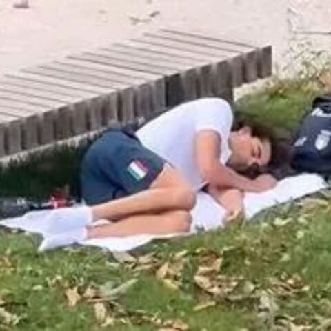 Ολυμπιακοί Αγώνες 2024: Δίπλα σε παγκάκι κοιμήθηκε ο κολυμβητής της Ιταλίας Τόμας Τσεκόν