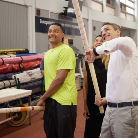 Συγχαρητήρια Μητσοτάκη σε Καραλή: «Μανόλο, όλη η Ελλάδα είναι περήφανη»	