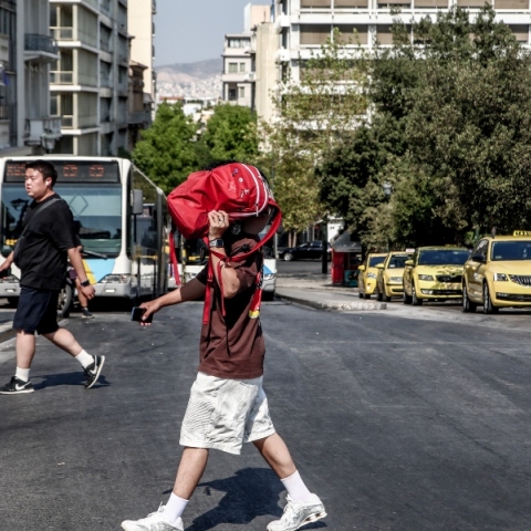 δρομος, αυτοκινητα, πεζοι