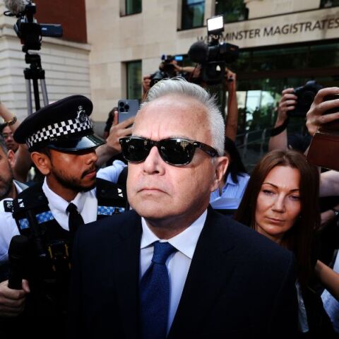 Χιου Έντουαρντς: Το BBC αφαίρεσε επεισόδιο της σειράς «Doctor Who» με τον πρώην παρουσιαστή που δήλωσε ένοχος για κατηγορίες εικόνων παιδικής πορνογραφίας.