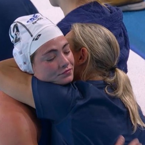 Συγκίνηση και δάκρυα της Εθνικής πόλο γυναικών μετά το τέλος του αγώνα με τον Καναδά