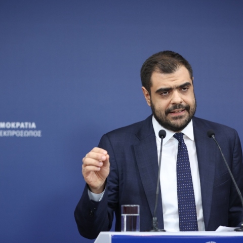 Μαρινάκης προς Κασσελάκη: «Διασπείρει εν γνώσει του ψευδείς ειδήσεις προκαλώντας φόβο στην κοινή γνώμη και ξεπερνώντας κάθε όριο»